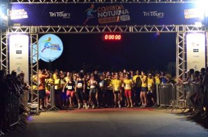 Corrida_Noturna_Litoral_Norte_2013_largada_feminina