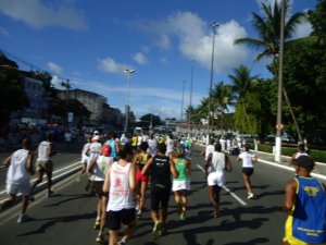A largada da Corrida Sagrada 2014 aconteceu logo após às 07h30 