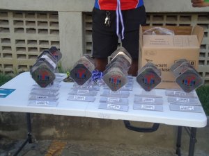 Troféus entregues para os primeiros colocados na classificação geral e nas categorias por faixa etária