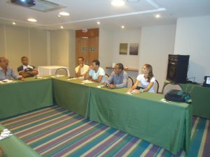  Treinadores ouvem o prof. Og explicar como é elaborado o calendário da FBA (Foto: ATEC-BA)