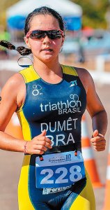 A jovem atleta baiana Beatriz Dumêt vence a prova, em sua categoria, em Palmas (Foto: Wagner Araújo/ Divulgação)