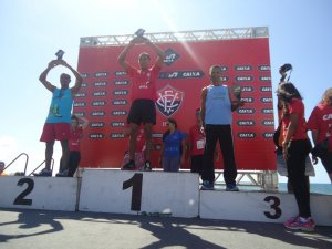 Pódio masculino da prova de 8km (Foto: Divulgação)
