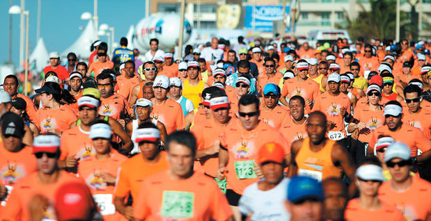 O percurso da Meia Maratona Caixa Internacional da Bahia larga no sentido Itapuã (Foto: Marina Silva/Publicação Correio*)
