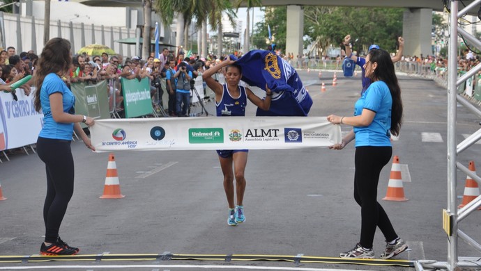 Sueli Pereira Silva foi a brasileira mais bem colocada na Corrida de Reis 2016 (Foto: Carlos Palmeiras).