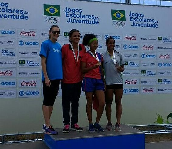 Corredora Baiana Brilha Nos Jogos Da Juventude E Conquista A Medalha De